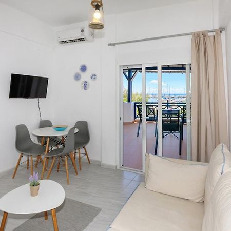 Ferienwohnung Nikiti Seafront Blue Exterior foto