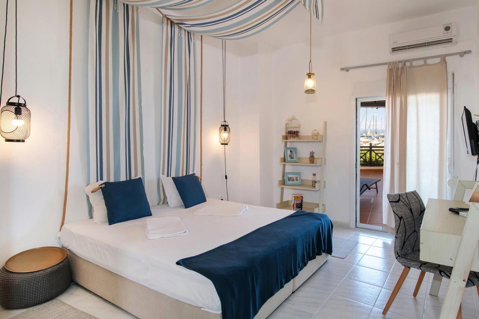 Ferienwohnung Nikiti Seafront Blue Exterior foto
